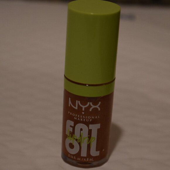 NYX Fat Oil Lip Drip - .16 fl oz - Follow Back - Picture 2 of 3